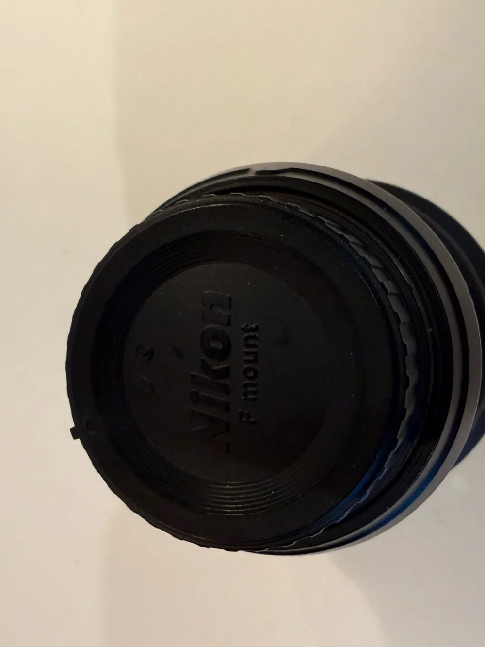 Nikon 14-24mm f/2.8 AF-S Nikkor Wide-Angle Zoom Lens - Black with Gold Trim